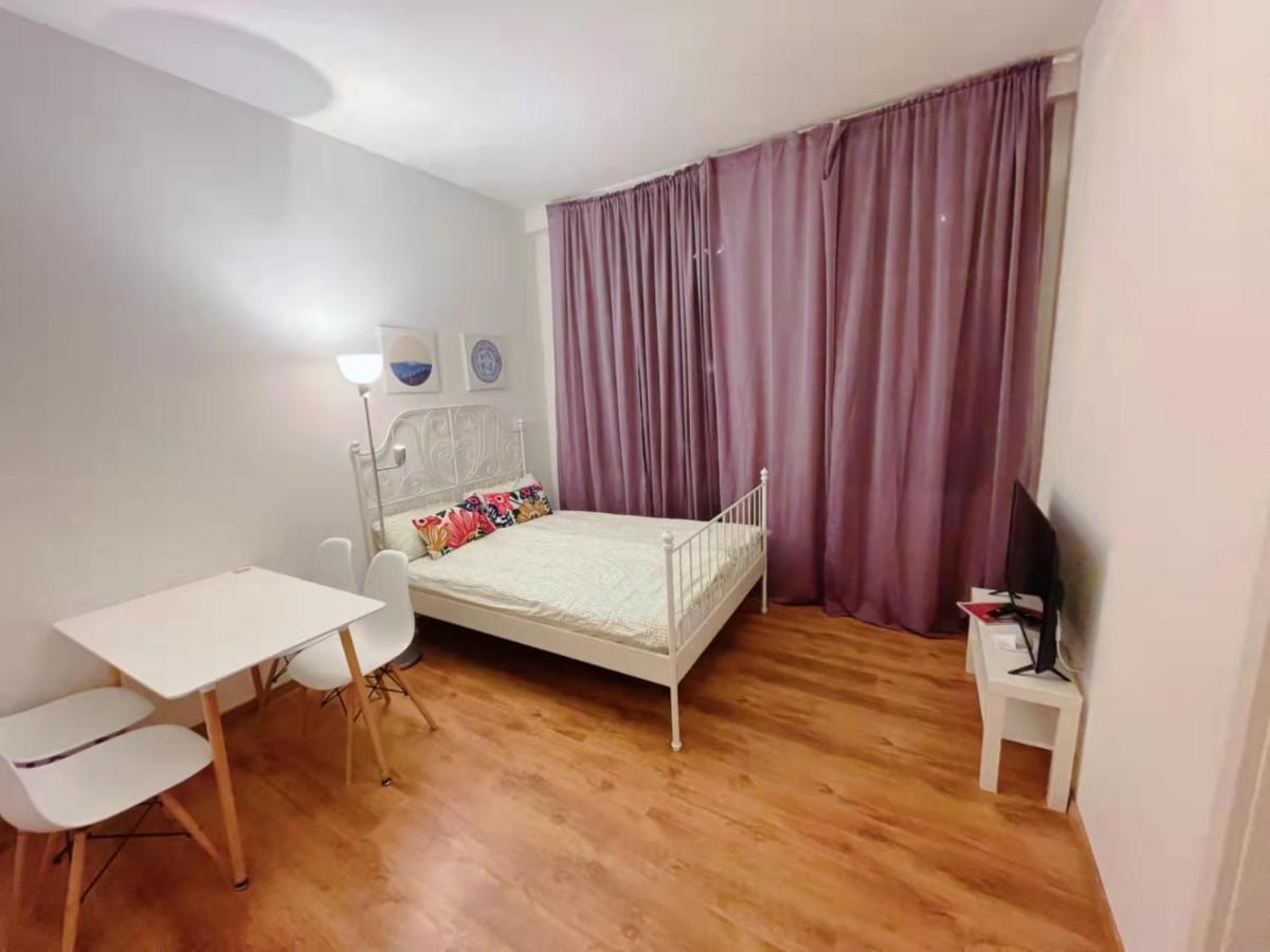 Familienfreundliches Apartment Im Zentrum Fuer Geschaeftsreisen Und Privat Dresda Esterno foto